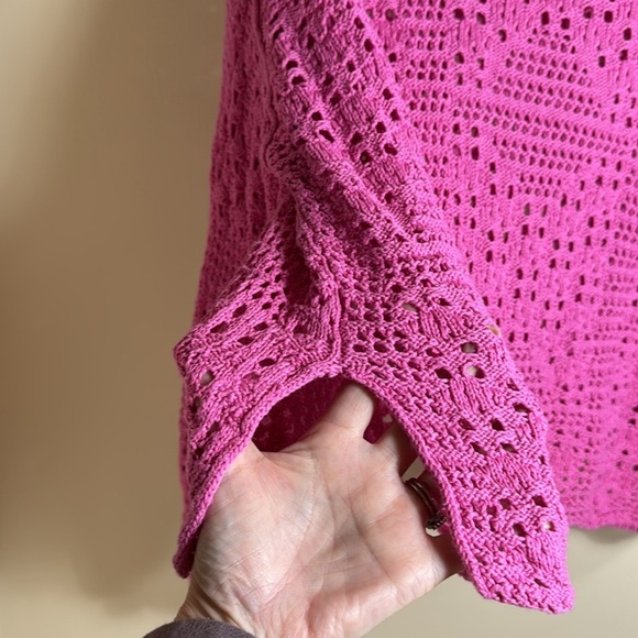 Free people bright pink 100% cropped cotton sweater with red trim XS - Picture 3 of 12